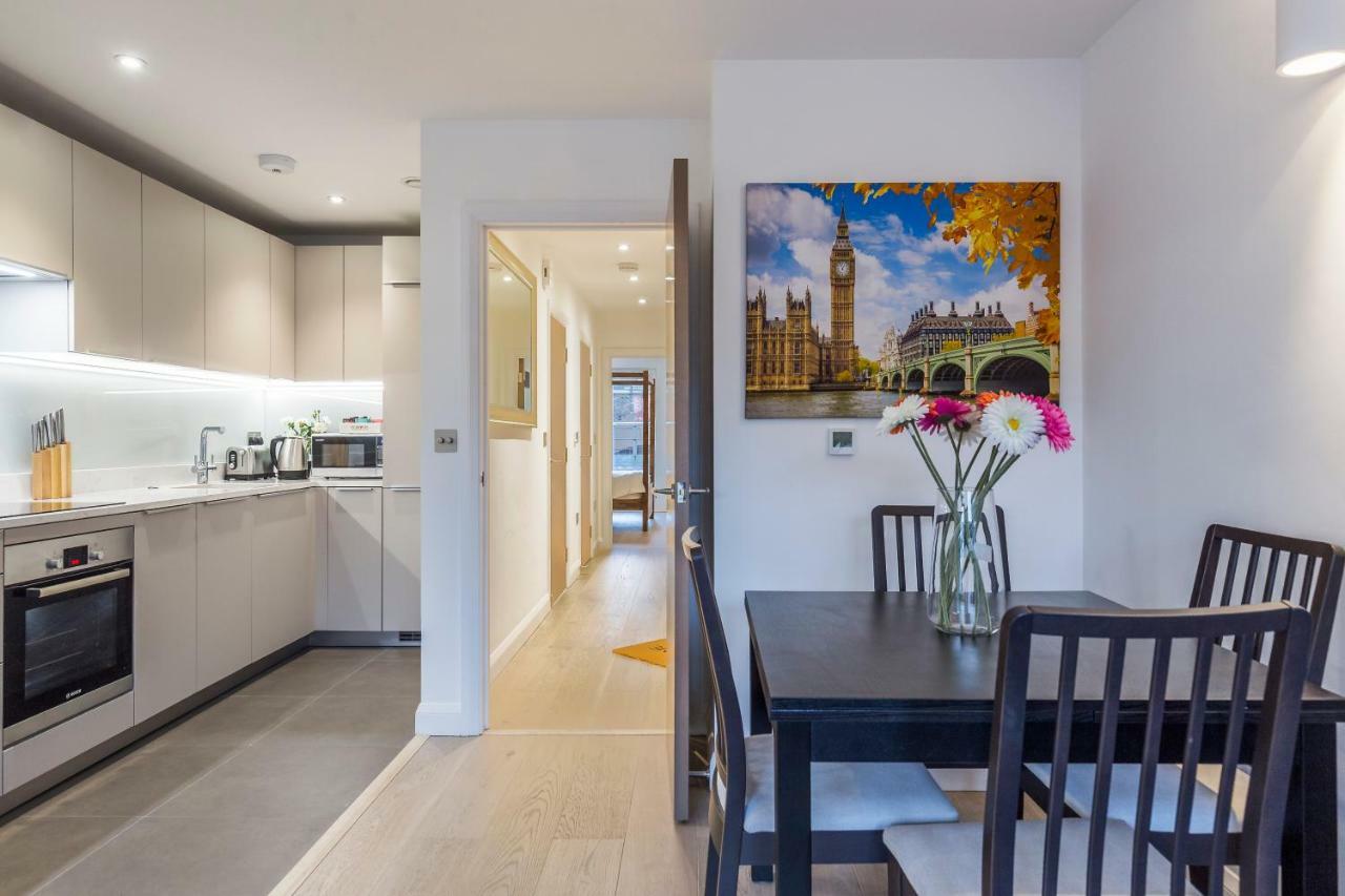 Charles Dickens, Tate Modern Apartment