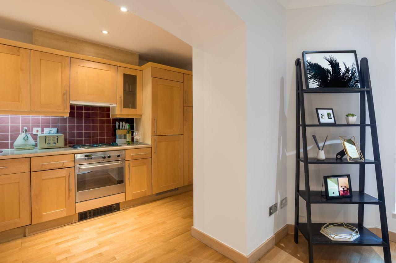 One Bed Serviced Near Millenium Bridge London