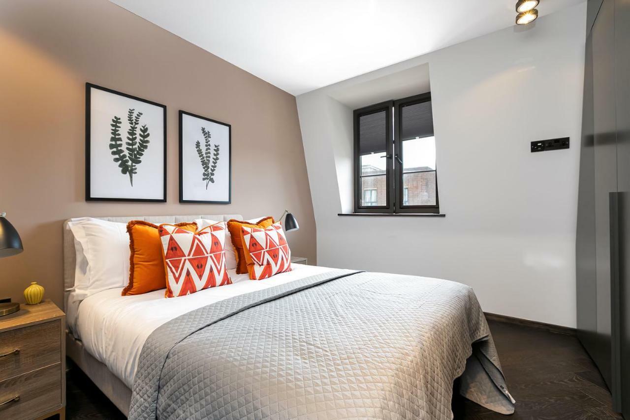 Luxury In Soho - Oxford Street London