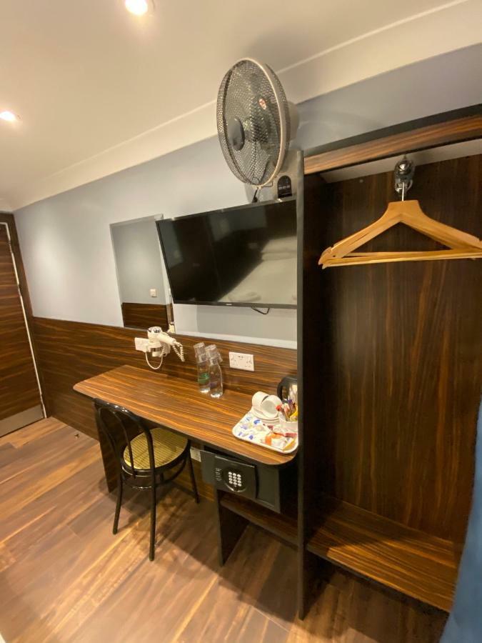 Crestfield Hotel 2*