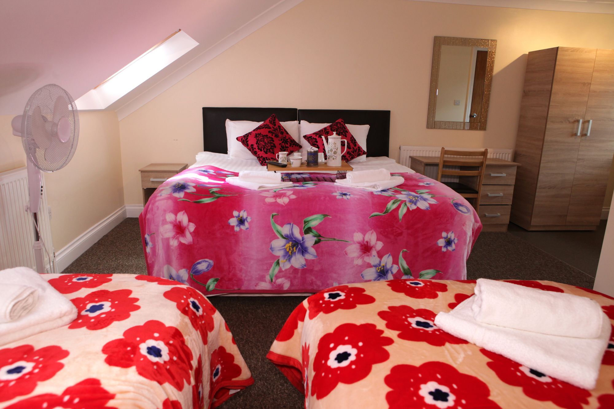 The Hub 3*