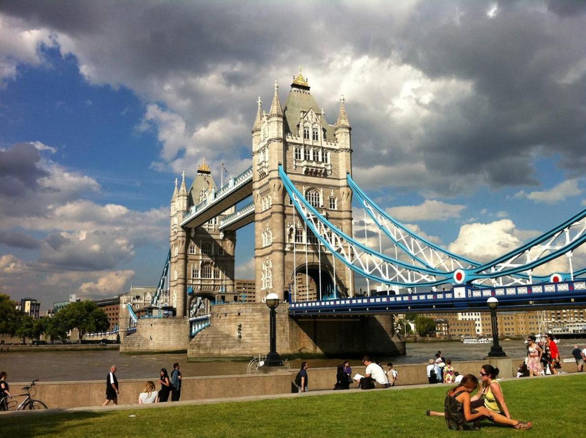 Charming Town Studio Flat, Tower Bridge * London