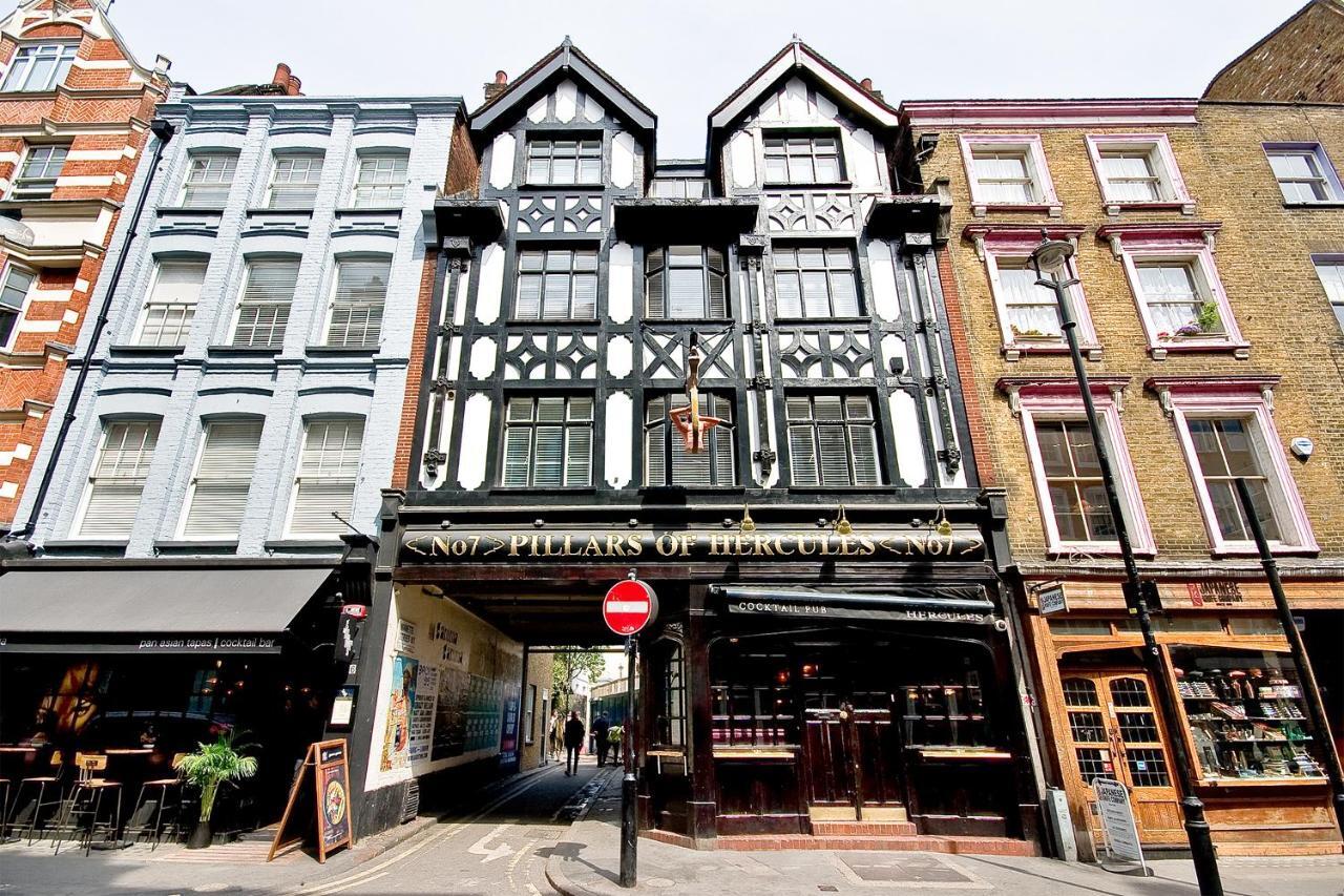 F6 Greek Street By Living * London