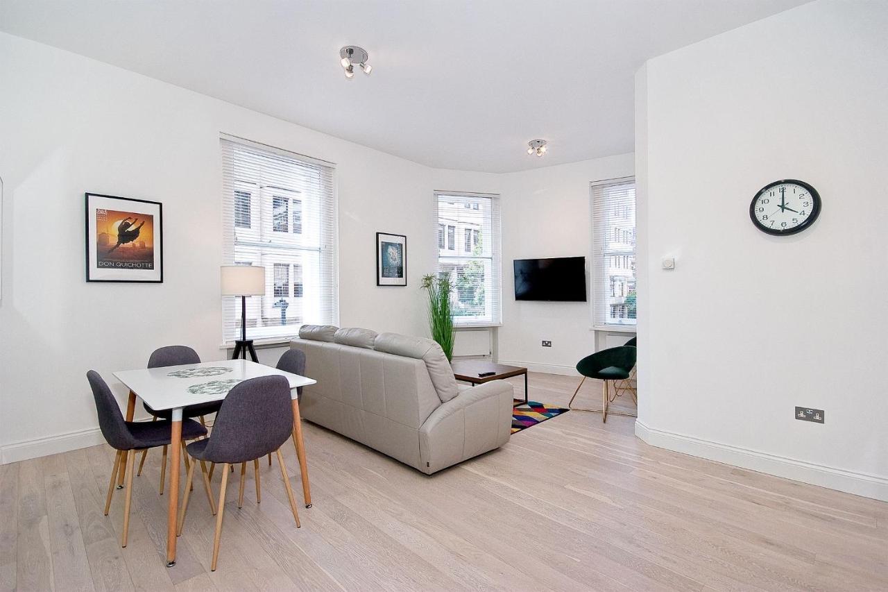 Holiday home Interlude House B By Living London