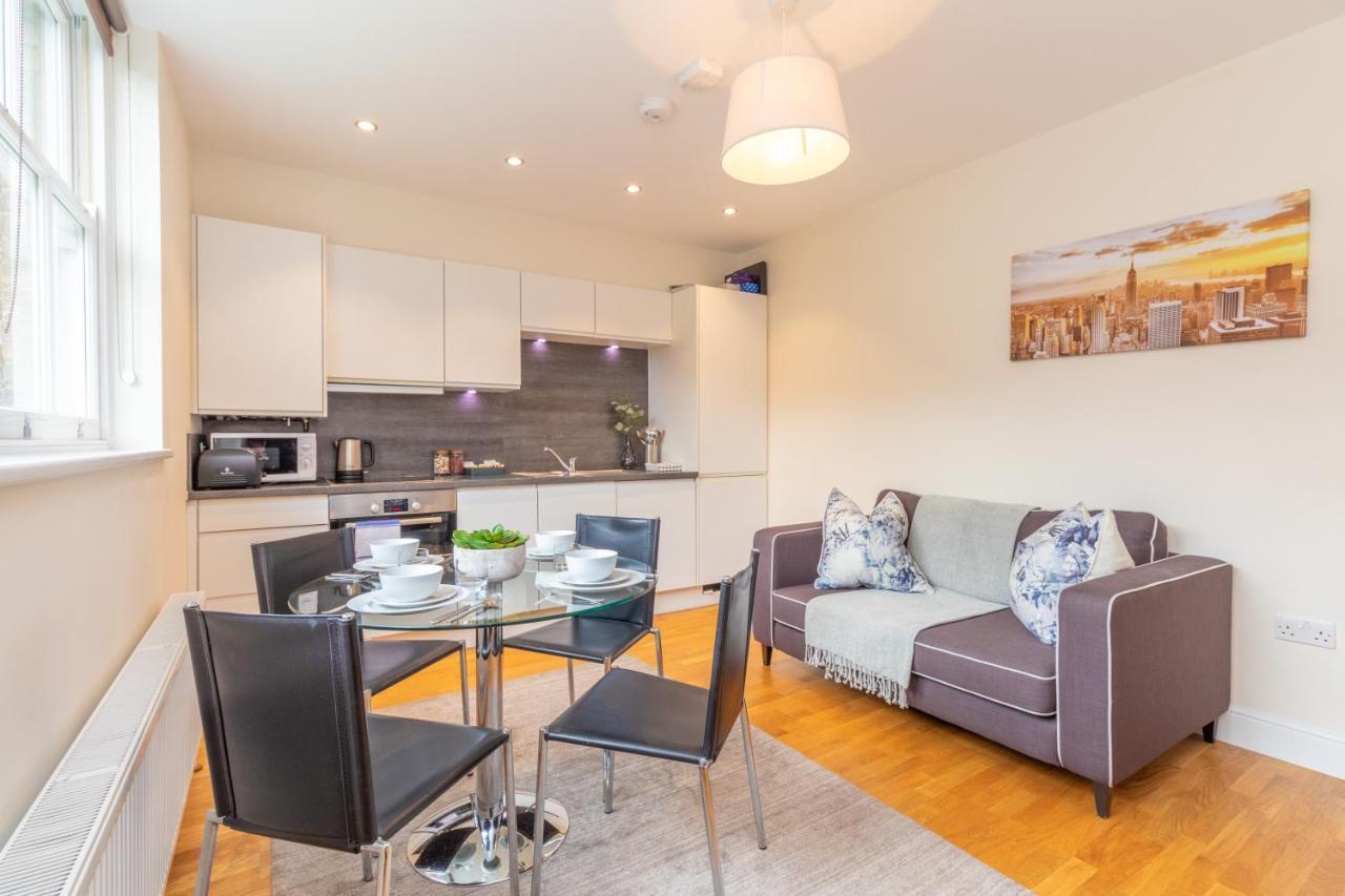 Hamlet Gardens Apartment