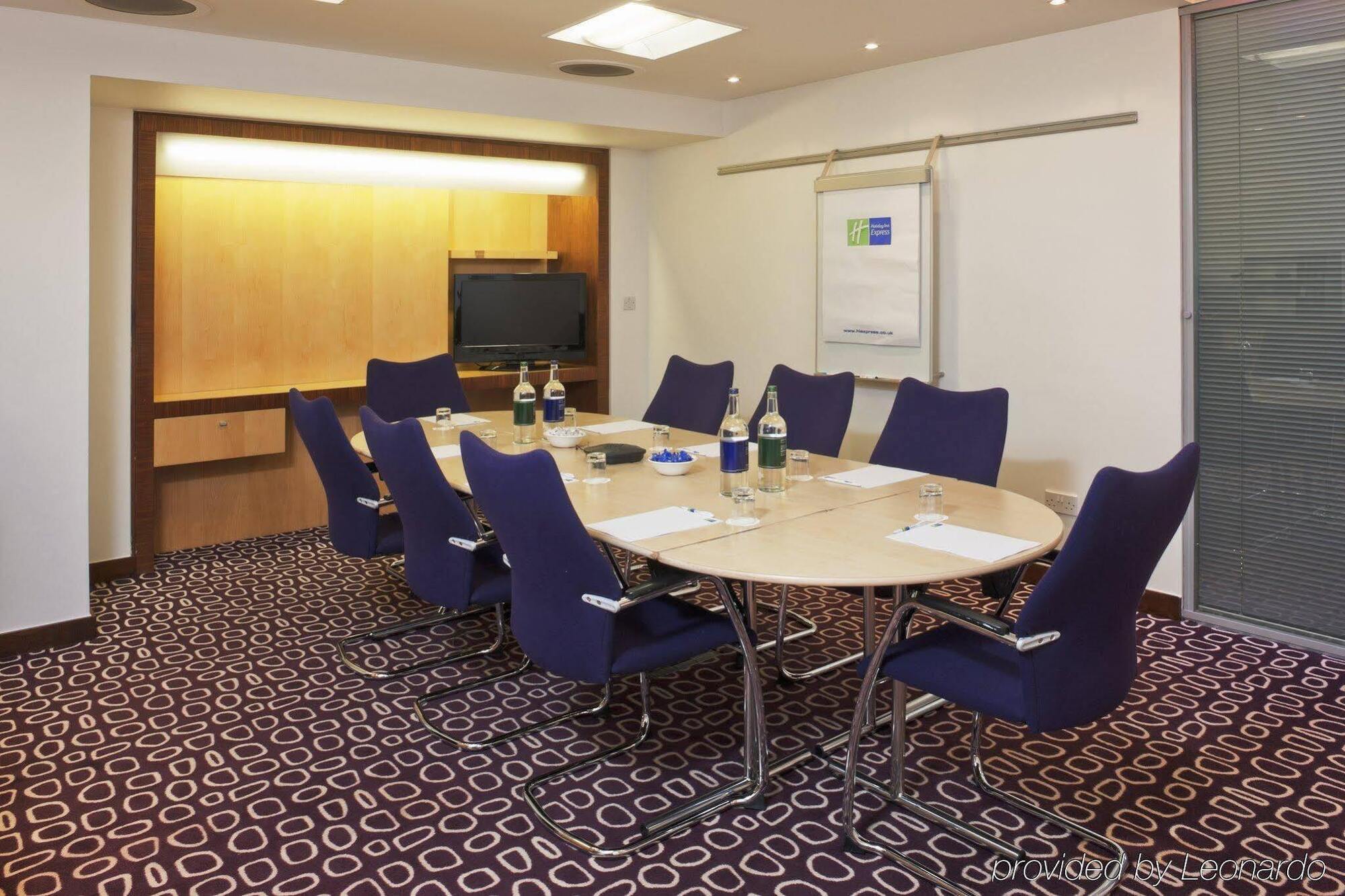 Express London-swiss Hotel 3*