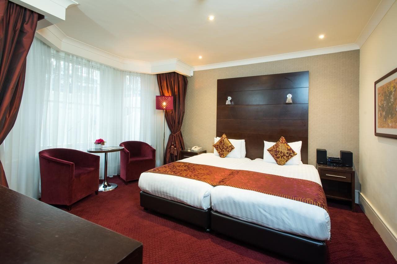 The Park Grand Plaza Kensington Hotel London
