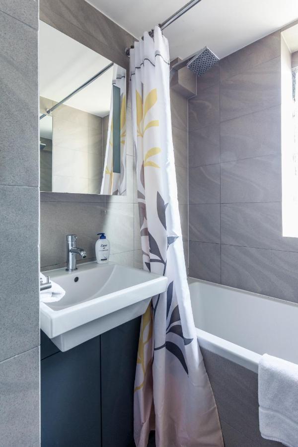 Amanah - Luxury 2 Bed Chelsea Cloisters Skyline * London