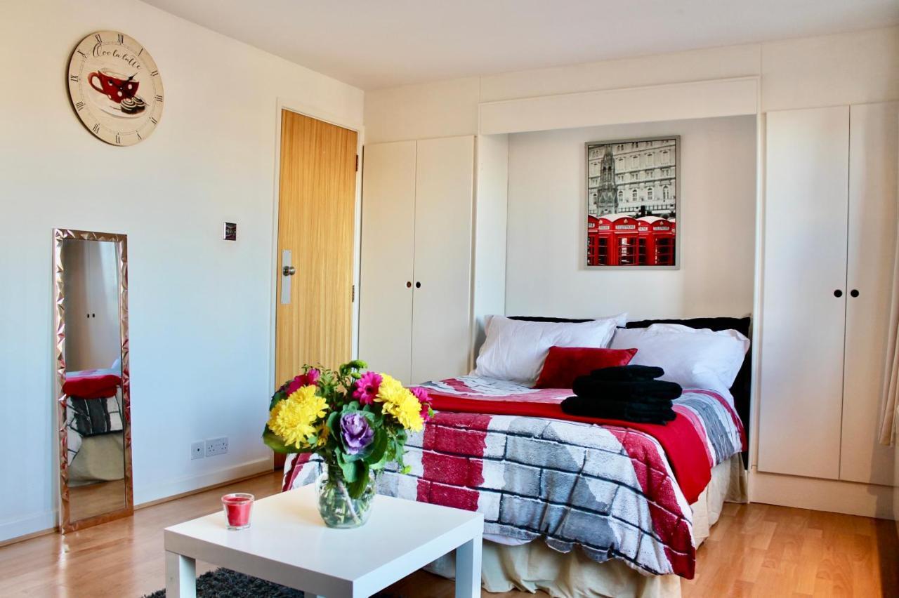 Tobacco Dock Studio Apartment London