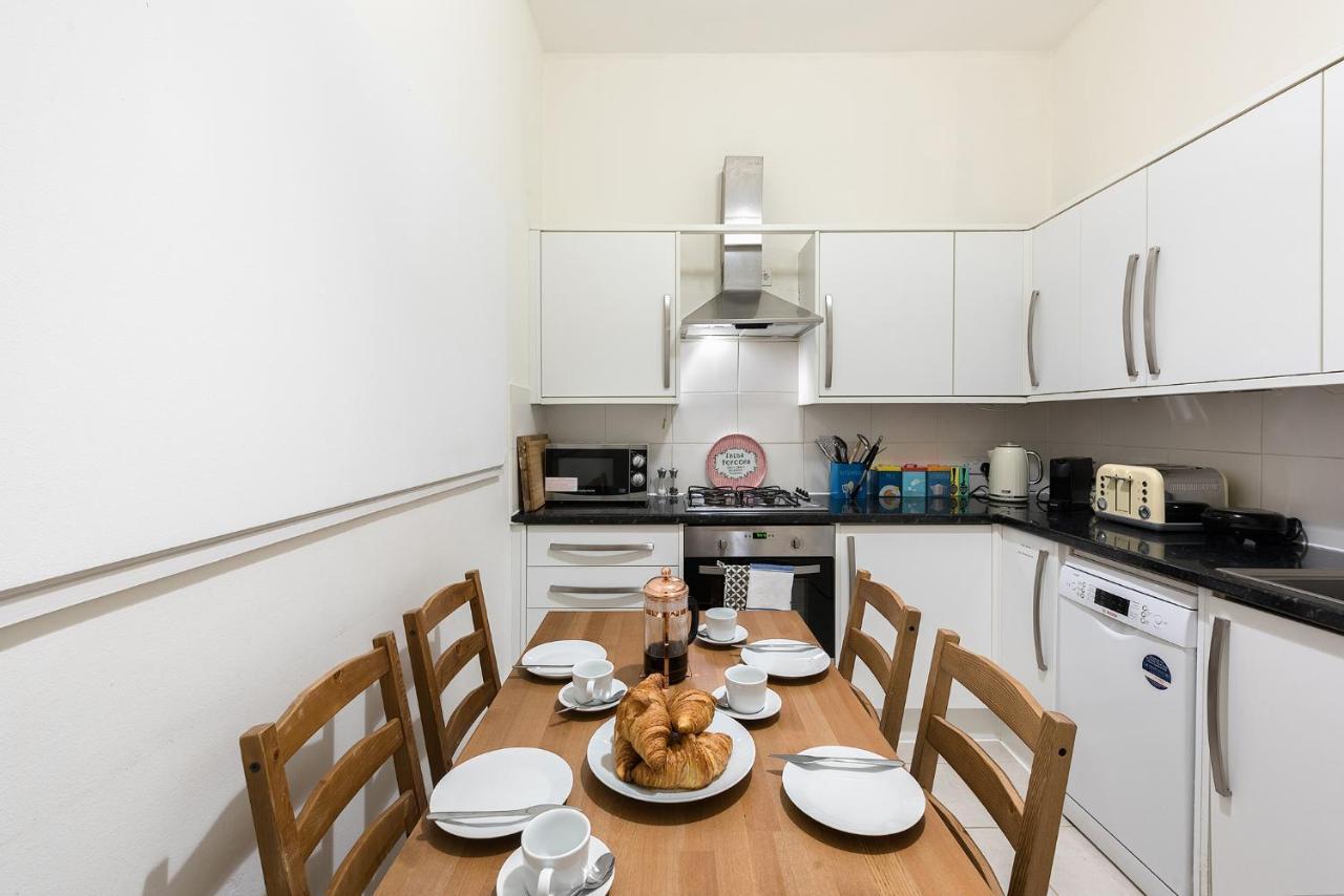 Heart Of Ealing With Garden Apartment London