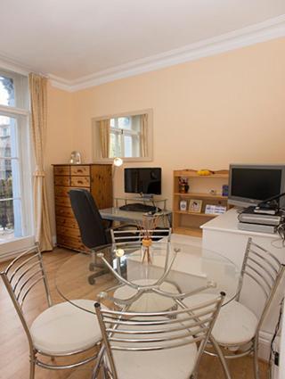 Veeve - Chelsea Grove Apartment