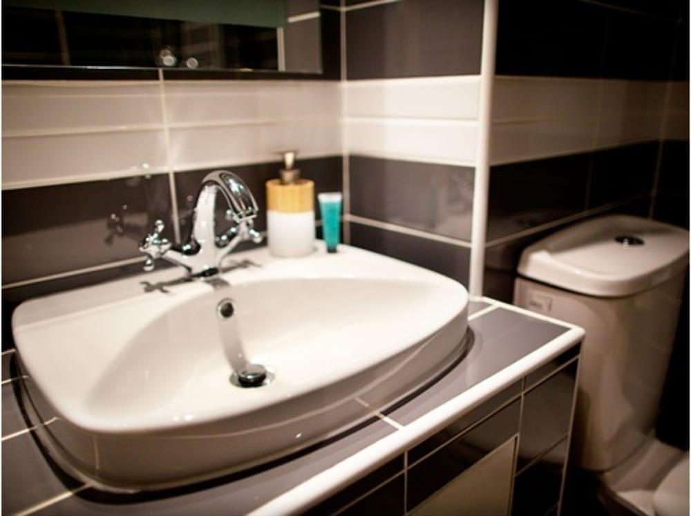Belle Cour Hotel 4*