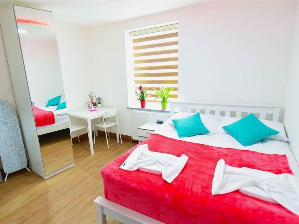 Green Suites 4*