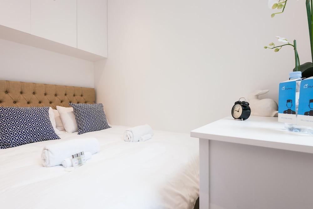The Lillie Road Residence Apartment London