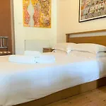 Studio Flat Without Kitchen At Kentish Town