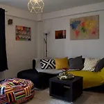 Modern 1 Bedroom In Shadwell With Balcony