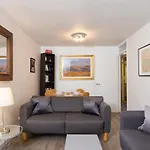 Feel Like Home in Modern 2-Bed Flat Zone 1