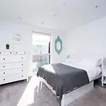 Stunning 1 Bedroom Apartment In Central London