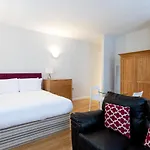 Groveland Court Apartment 1