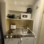 F24- Basement Single Studio Near Paddington