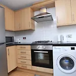 Hill House Riverview Apartment