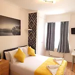 F17-Bright 3Rd Flr Studio For 2 Near Paddington