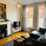 Luxury Fulham Flat With 5* Touches Nr River Thames