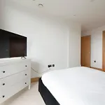 Canary Luxe Apartment