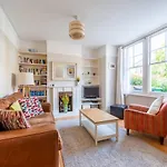 Pass The Keys West London Cheerful Garden Apartment