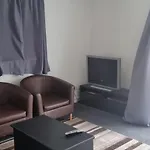 Very Nice Two Bedroom Apartment In London