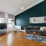 Mulberry North Penthouse By City Living London