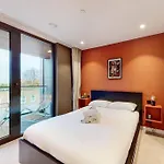 Modern 1 Bed Flat With Balcony In Kensal Green