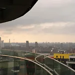 Canary Wharf Luxury Flat W/ View & Terrace