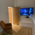I&J Suites