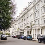 Modernized South Kensington Apartments
