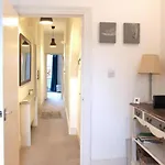 Trendy 2Bd Flat In West Hampstead