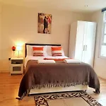 Comfortable Studio Flat Near Central London