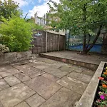 Single Room With En-Suite Shower Room In Zone 1 London