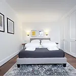 Museum St Central Soho Townhouse