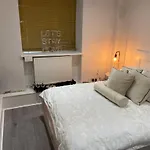 Central 1Bedroom Apartment, Connected Via Underground, Overground And Many Bus Routes