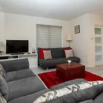 Bright & Contemporary 1Bedroom Annexe - Herne Hill!