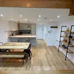 Stunning 3Bd Maisonette Wbalcony - Old Street!