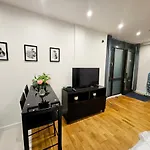 Gdy0 - The Green Dragon Apartment
