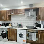 Gdy0 - The Green Dragon Apartment