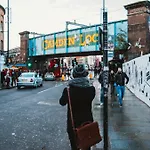 Luxury Rooms In Camden Town Near Shops, Cafes, Bars & Metro With Shared Bathrooms