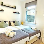 Stratford City - Luxe House With Garden