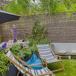 Modern Self-Contained Studio With Own Access In Stroud Green