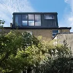 Stunning Studio Loft In Brixton, London