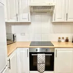 Cosy 1 Bed, Wembley