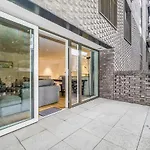 Modern Luxury Oasis Rooms 02 Arena-Excel-Canary Wharf Ldn